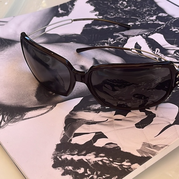 CHANEL SUNGLASSES - Picture 10 of 11
